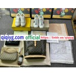 hunter0824 yupoo | qiqiyg whatsapp | qiqiyg.com Grossiste chinois fiable Vêtements sacs chaussures